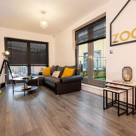 Luxe Place - Netflix & Workspace For 6 Birmingham Exteriör bild
