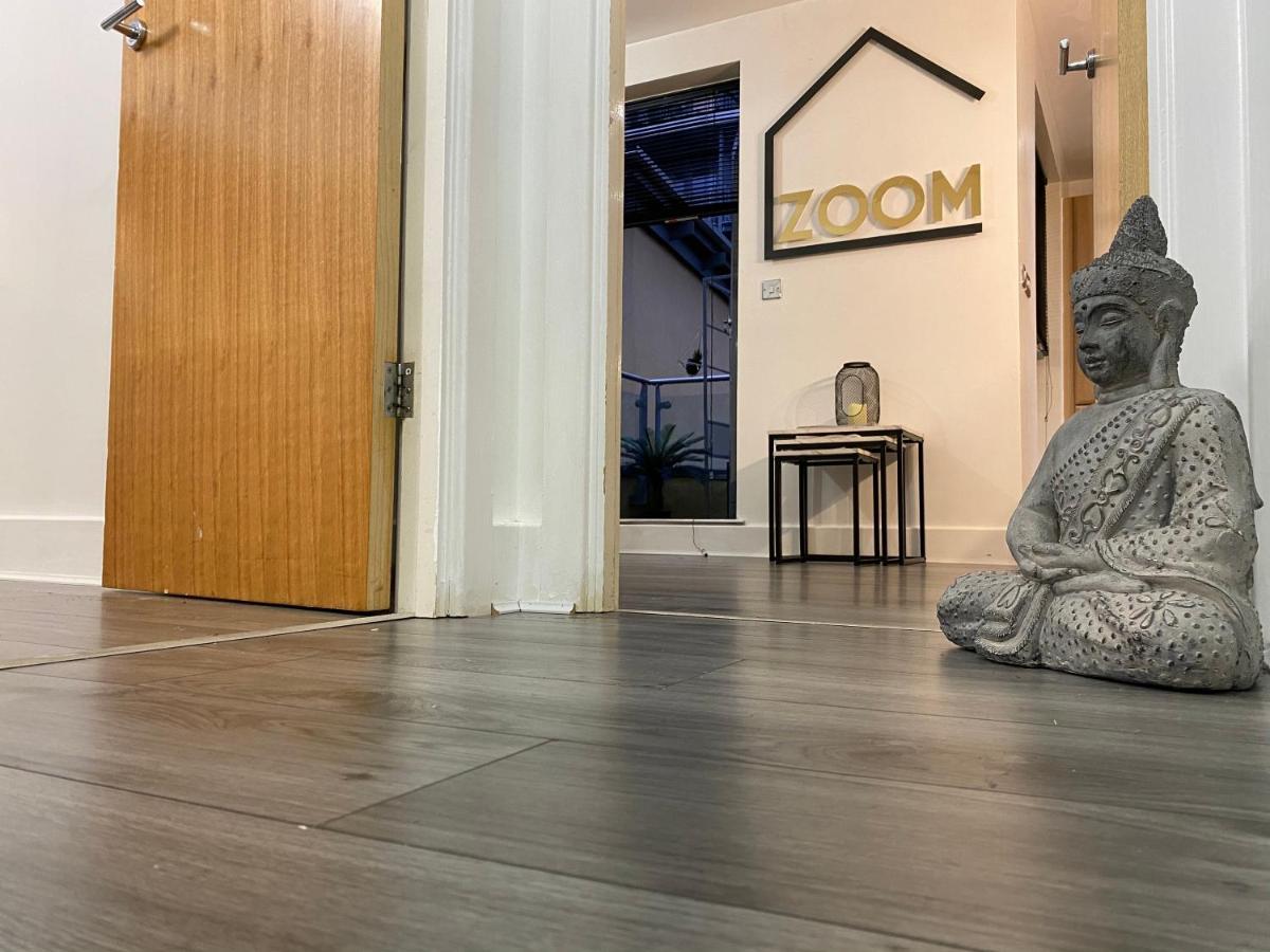 Luxe Place - Netflix & Workspace For 6 Birmingham Exteriör bild
